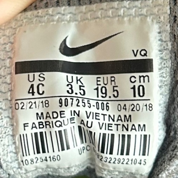 Nike Star Grey & White Toddle Sneakers - Picture 9 of 13